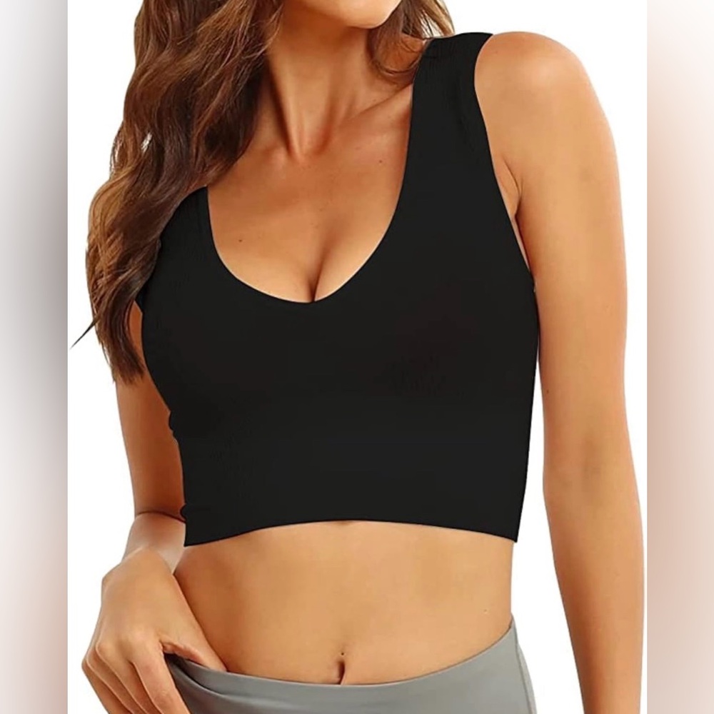 🆕 Black Ribbed V-Neck Crop Top / NWOT!